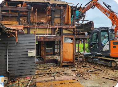 能登 被災建物の解体現場